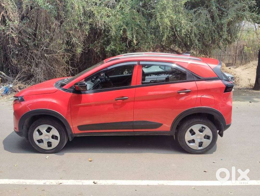 Tata Nexon Smart 1.2 Revotron Petrol 5 Mt, 2023, Petrol