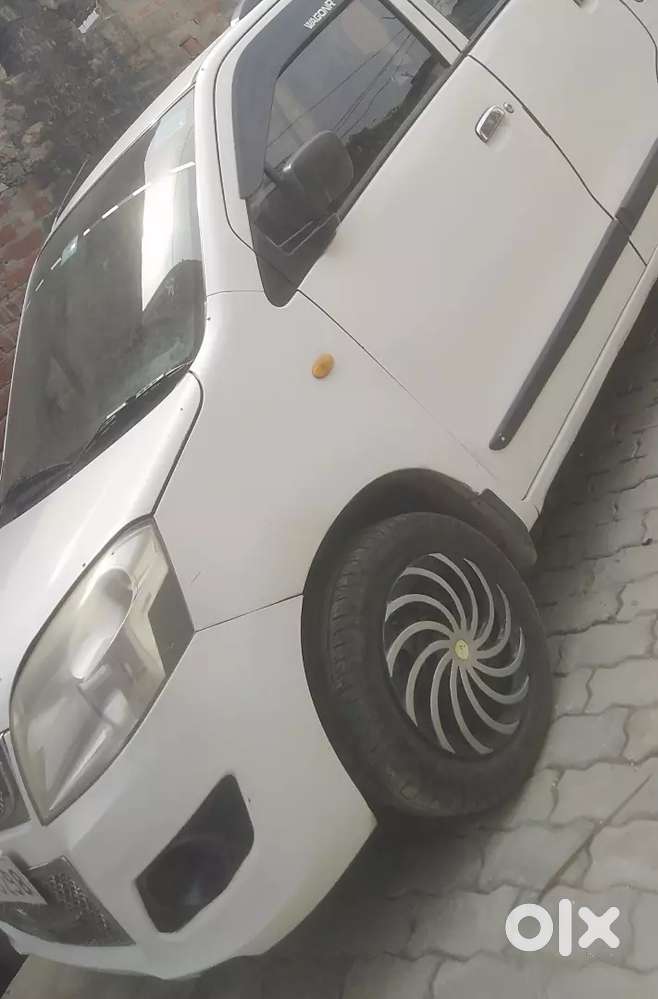 Good Condition 
Insurance Valid
Colour White 
Urgent Sell Krni Hai