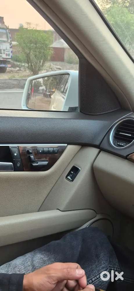 Mercedes-benz C-class 2012 Diesel 139000 Km Driven