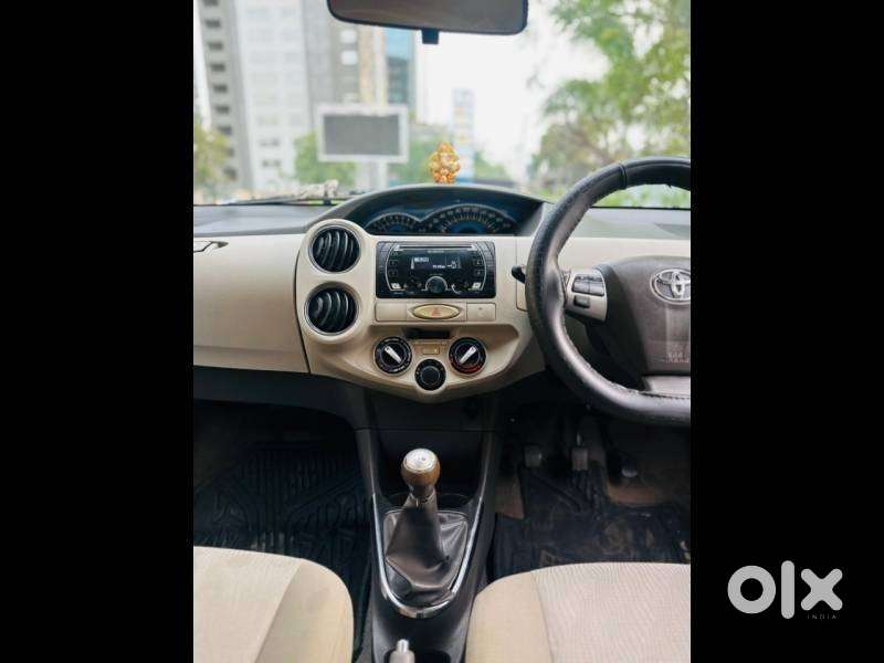 Toyota Etios Liva Vx Dual Tone, 2015, Petrol