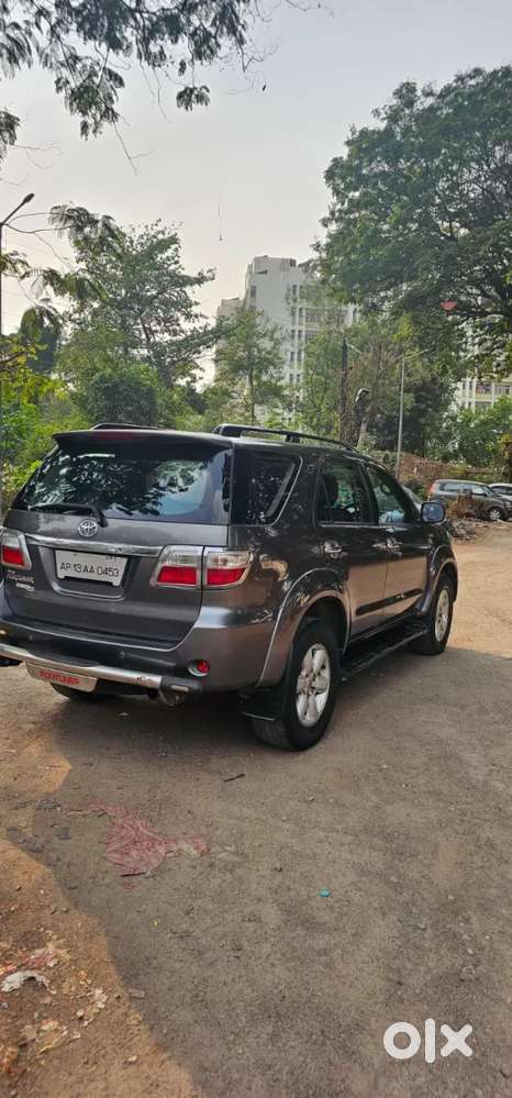 Toyota Fortuner, 2011, Diesel