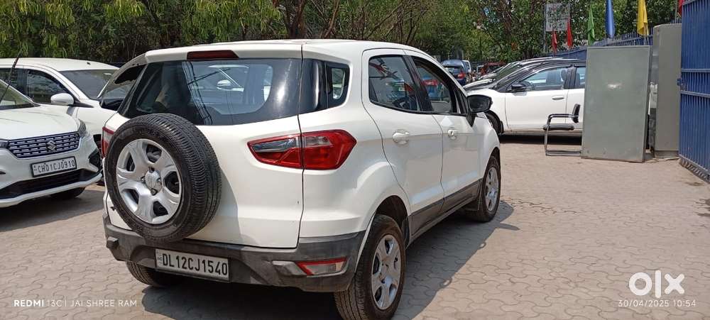 Ford Escort, 2015, Petrol