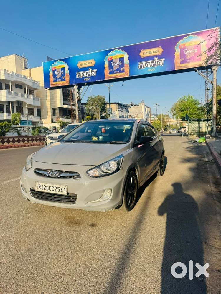 Hyundai Fluidic Verna 2011 Diesel Manual