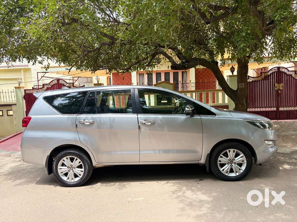 Toyota Innova Crysta 2018 Z Manual Diesel single owner silver colour