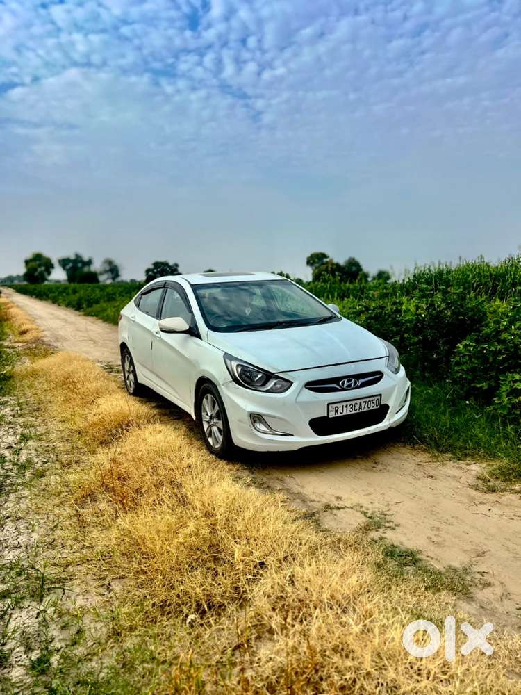 Hyundai Fluidic Verna 2012