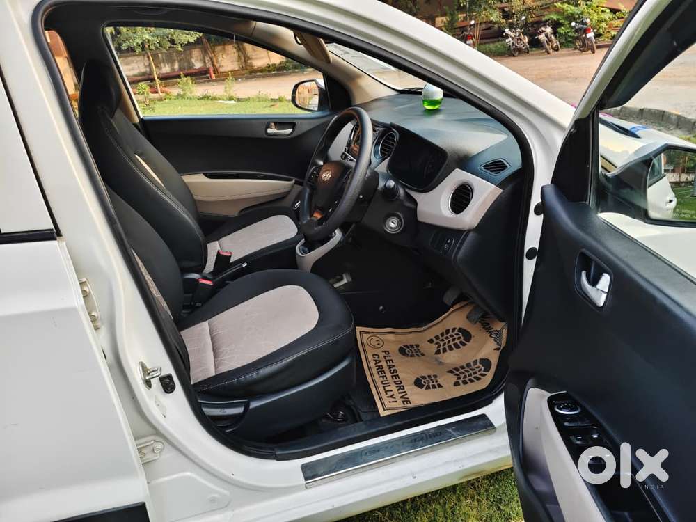 Hyundai Grand I10 2013-2016 Sportz, 2015, Petrol