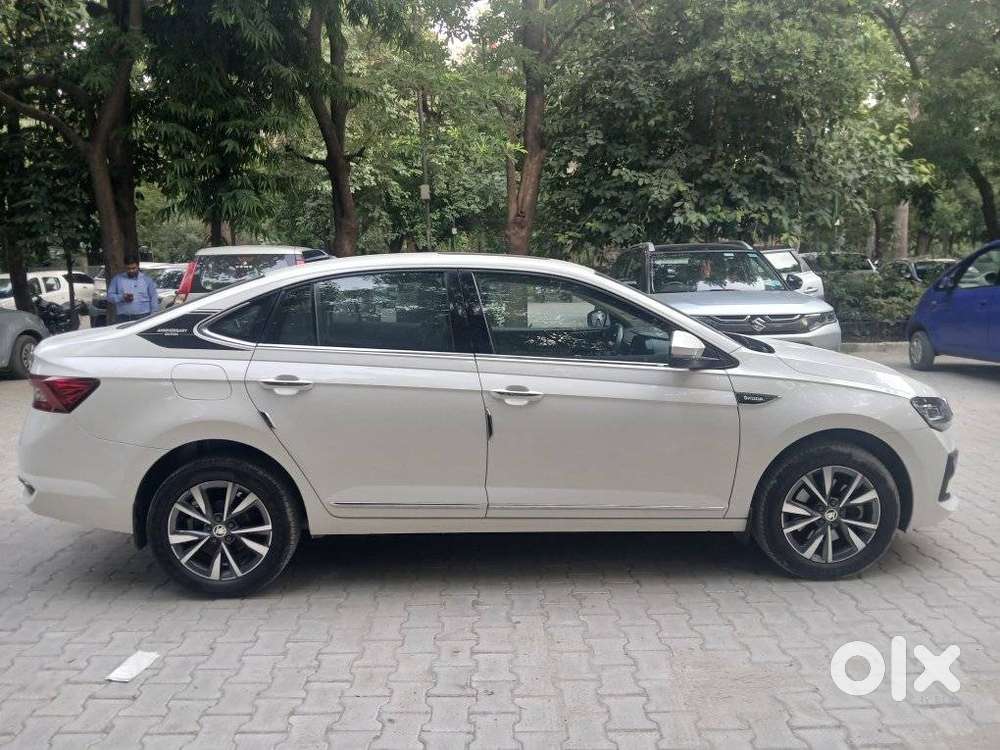 Skoda Slavia Anniversary Edition 1.5l Tsi Dsg, 2023, Petrol