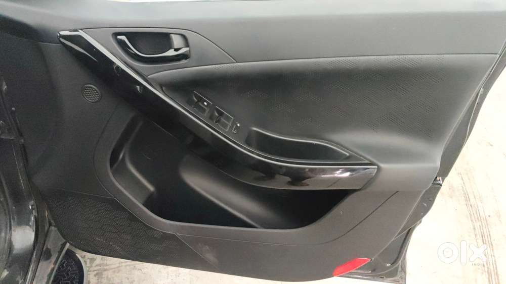 Tata Nexon 1.5 Revotorq Xza Plus Dualtone, 2022, Diesel