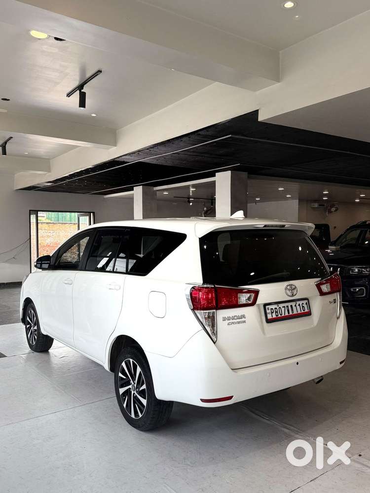 Toyota Innova Crysta 2.4 G Mt, 2016, Diesel