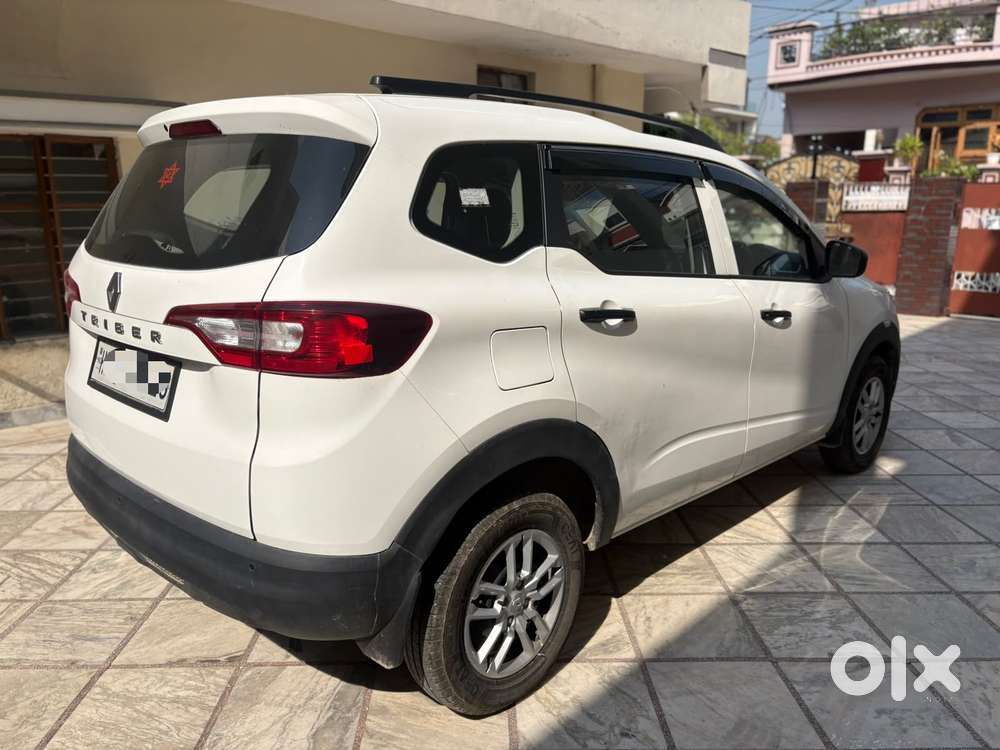 Renault Triber Rxl, 2025, Petrol