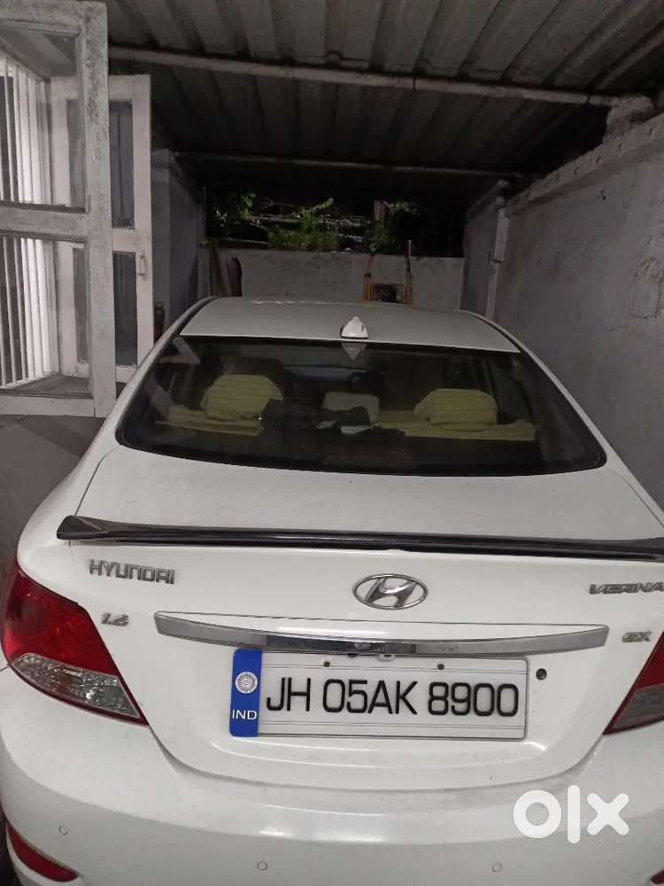 Hyundai Fluidic Verna 2011