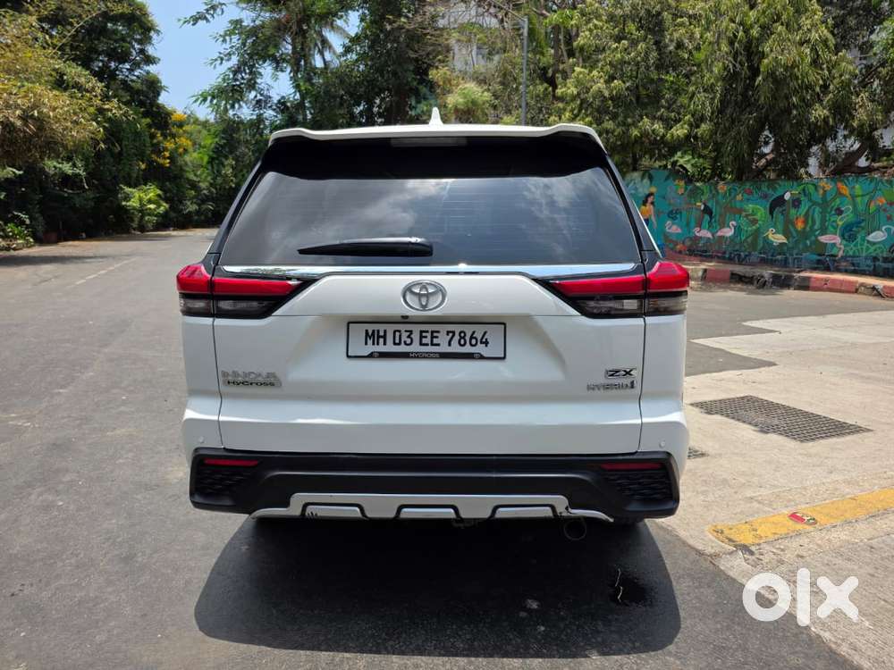 Toyota Innova Hycross 2.0 Zx (o) Hybrid 7 Str, 2023, Petrol