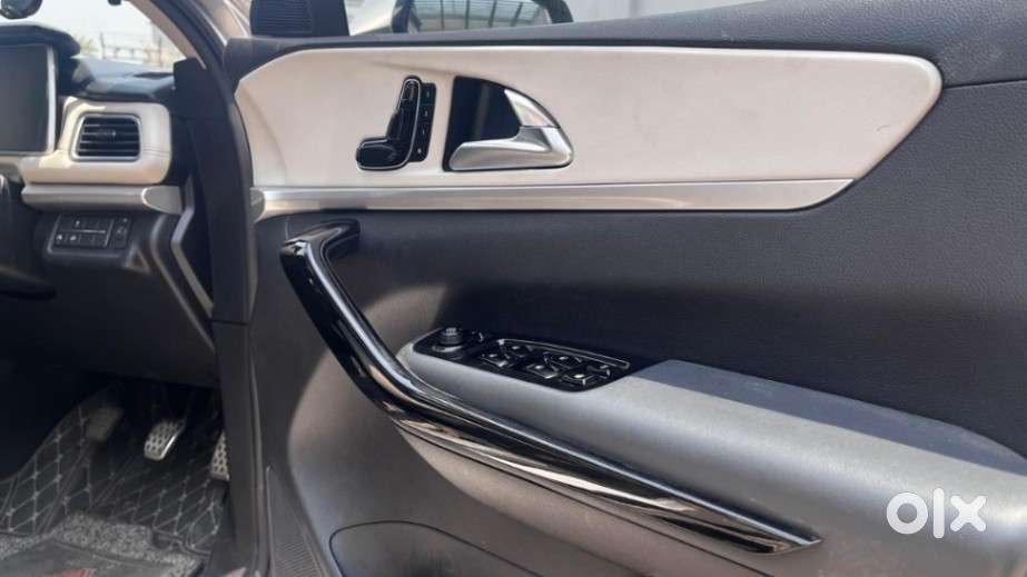 Mahindra Xuv700 2.2 Ax 7 Diesel Mt Str, 2023, Diesel