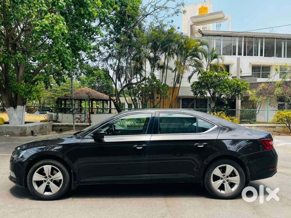 Skoda Superb Style 1.8 Tsi At, 2016, Petrol