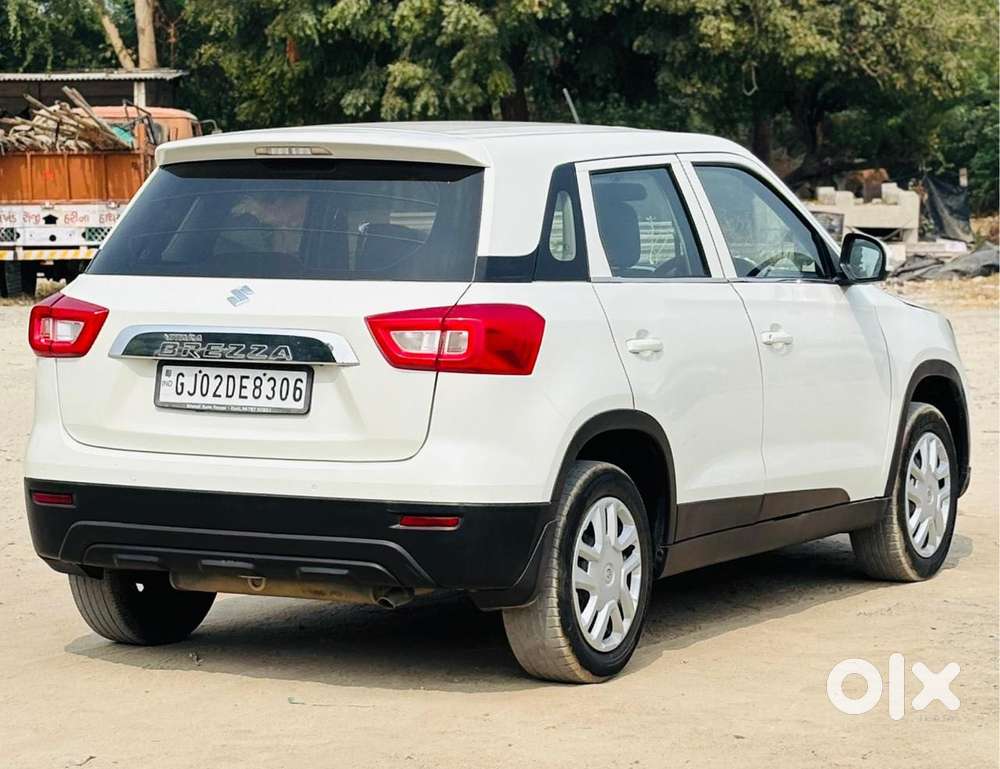 Maruti Suzuki Vitara Brezza 1.5 Lxi, 2020, Cng & Hybrids