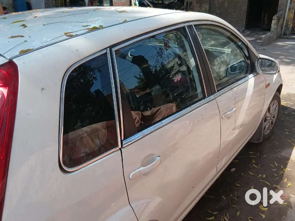 Ford Figo 2013 Petrol 68000 Km Driven