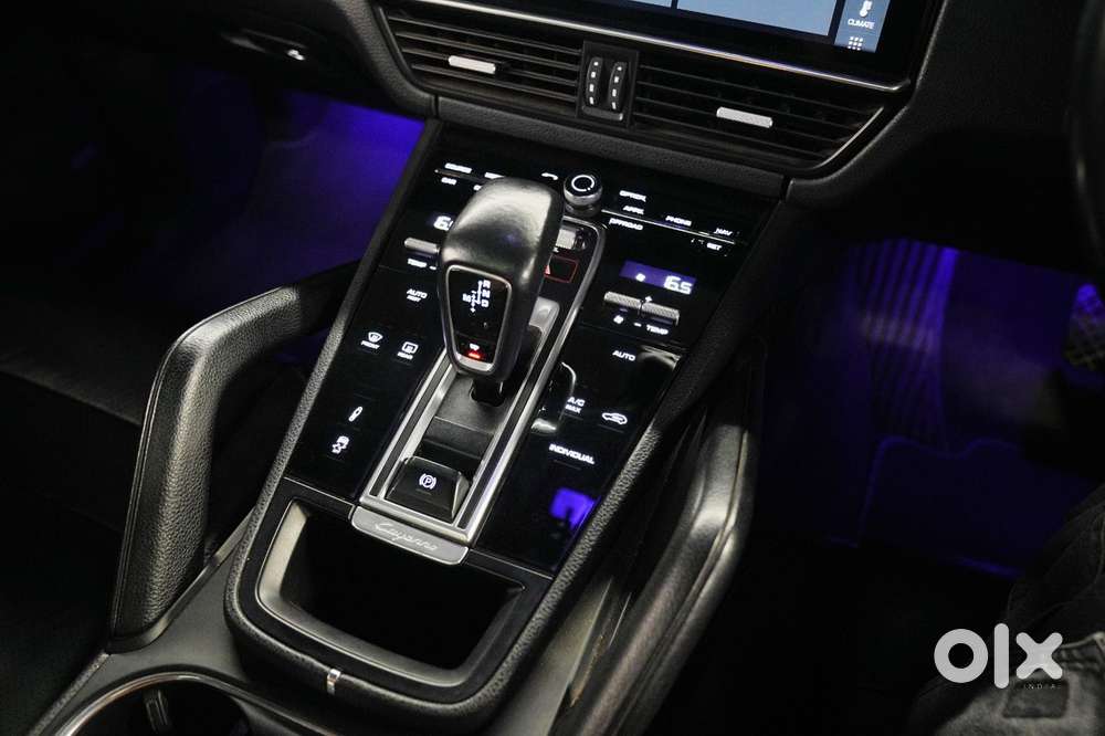 Porsche Cayenne E-hybrid, 2020, Petrol