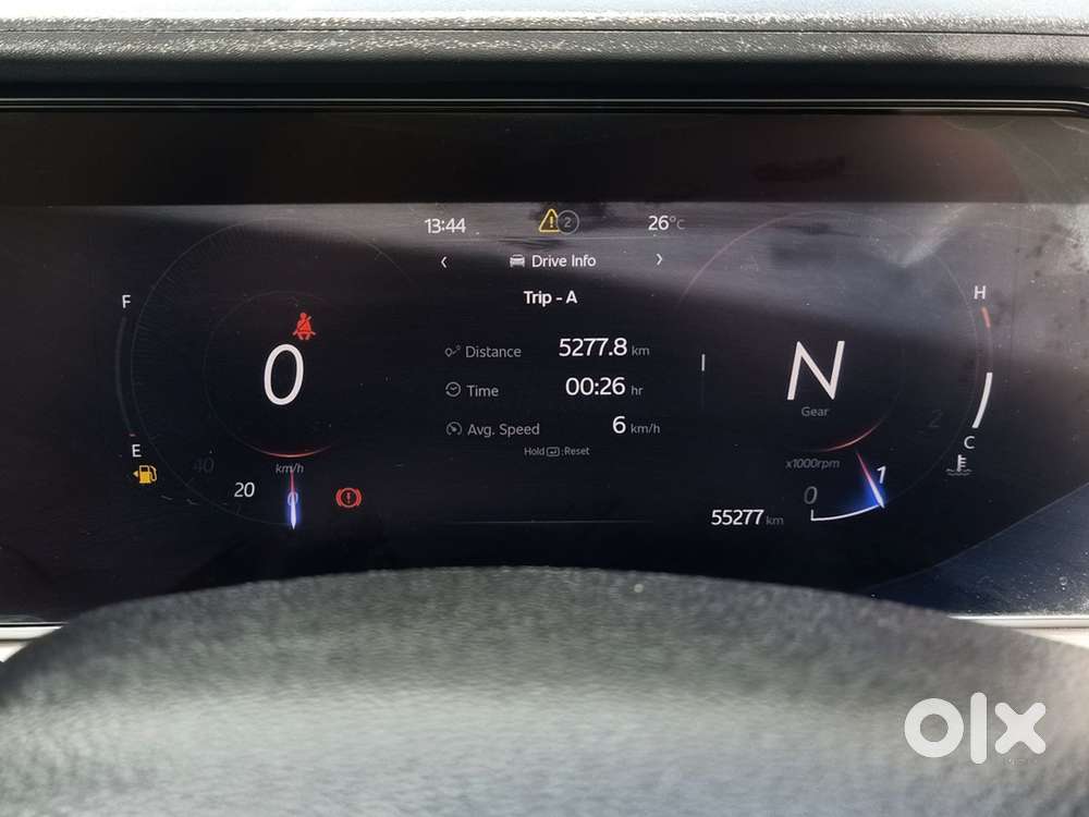 Mahindra Xuv700 2.0 Ax 5 Petrol Mt 7 Str, 2022, Petrol