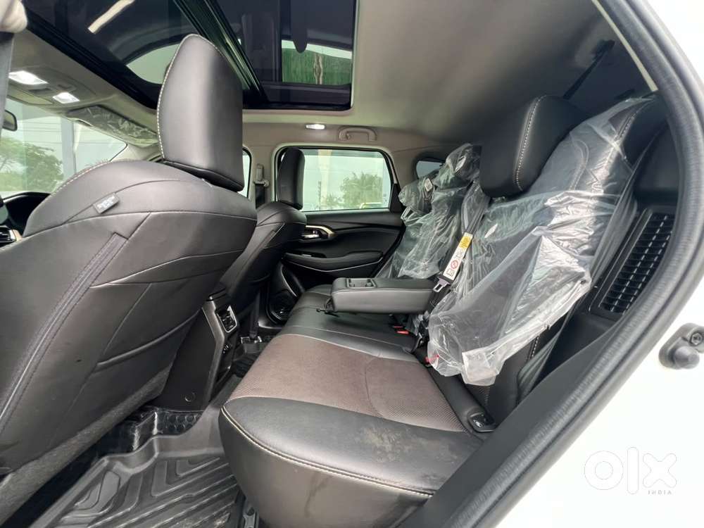 Maruti Suzuki Grand Vitara Smart Hybrid Alpha, 2025, Petrol