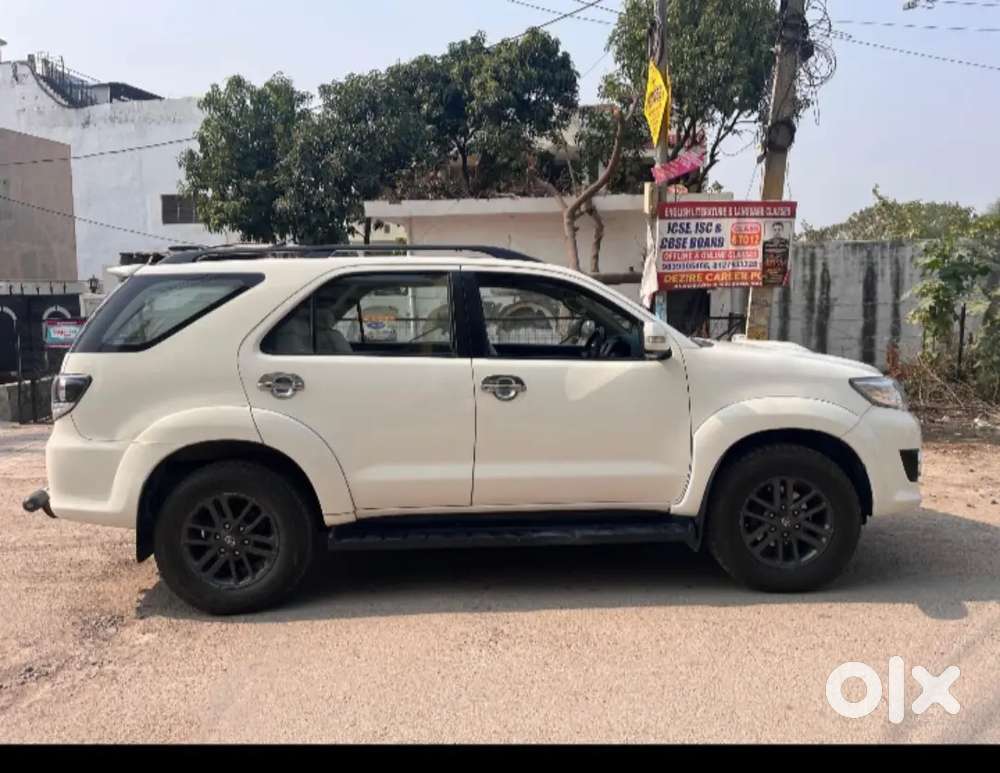 Toyota Fortuner 2016 Diesel 50000 Km Driven