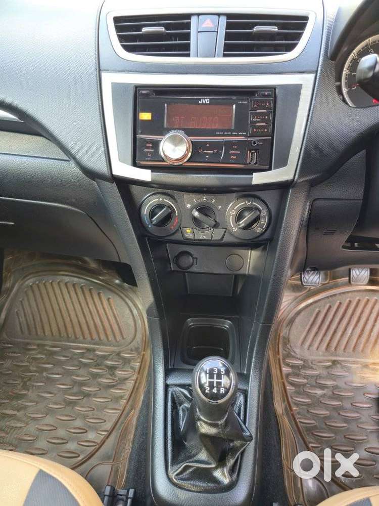 Maruti Suzuki Swift Vxi + Manual, 2012, Petrol