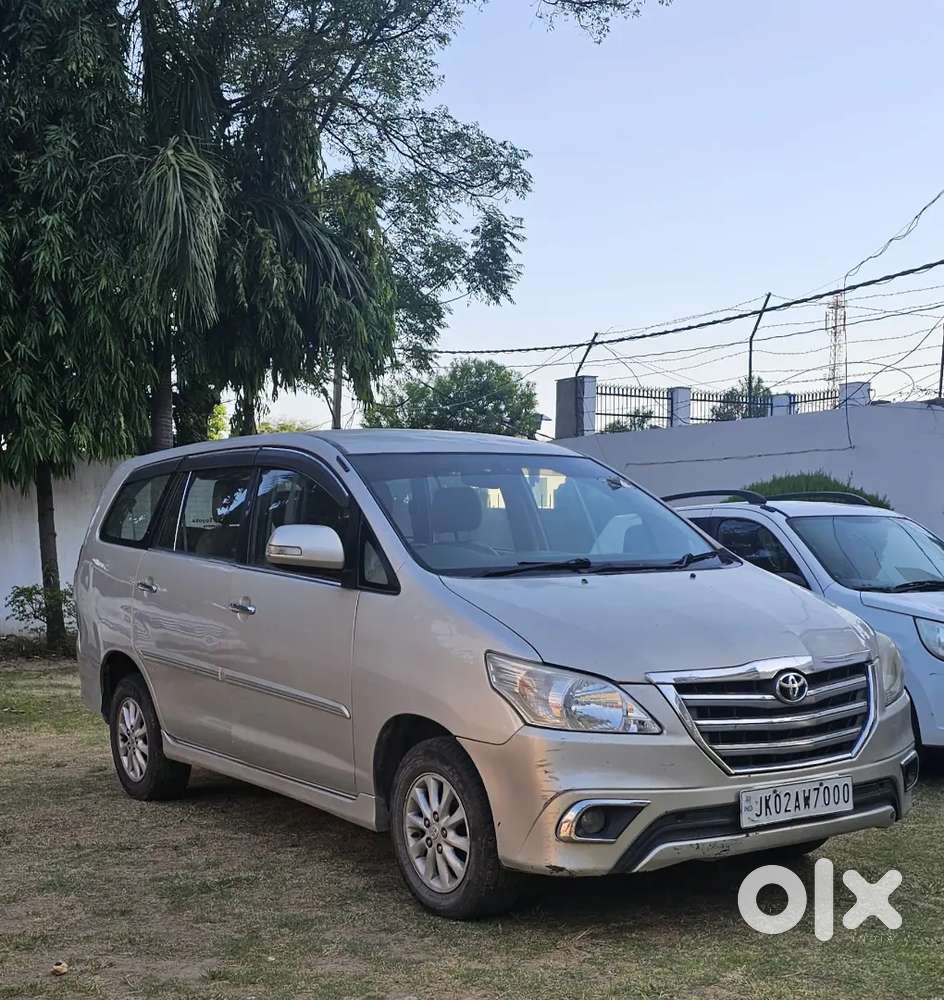 Innova V 7 Seater
