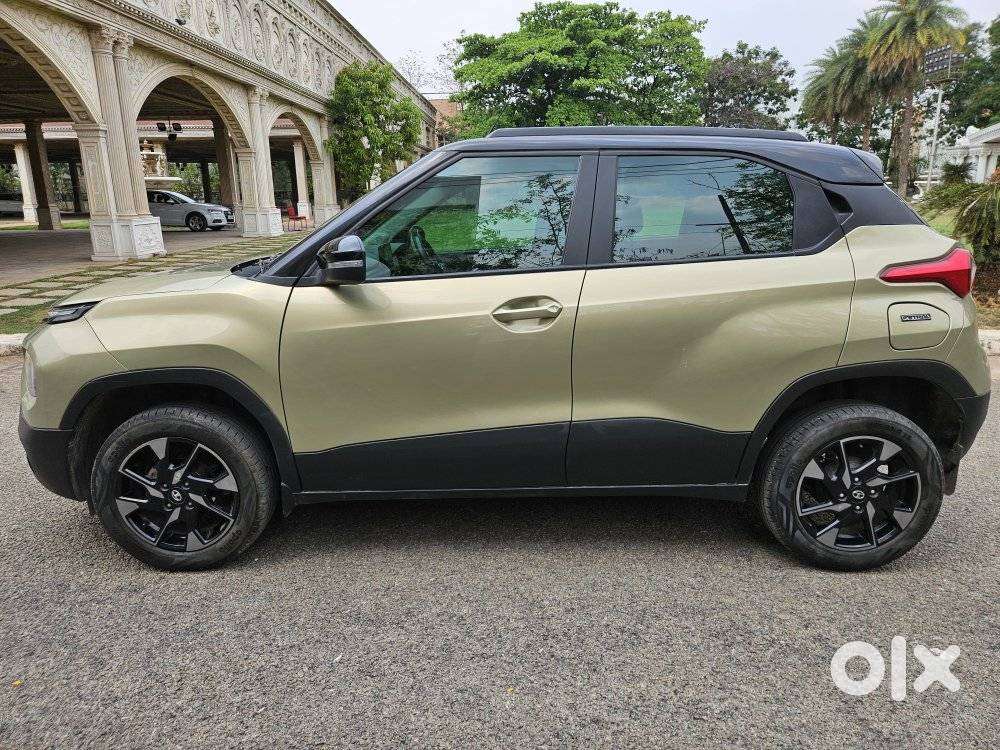 Tata Punch 1.2 Revotron Creative Amt Dual Tone, 2022, Petrol