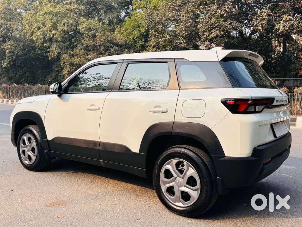 Maruti Suzuki Brezza 1.5 Lxi Smart Hybrid, 2025, Petrol