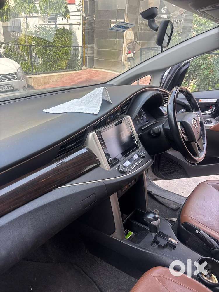 Toyota Innova Crysta 2022 Diesel 65000 Km Driven