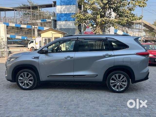 Toyota Innova Hycross 2.0 Zx (o) Hybrid 7 Str, 2023