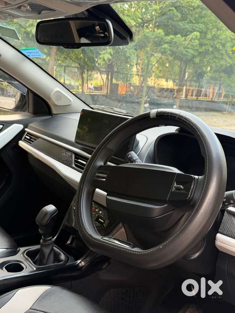 Tata Nexon Creative Plus 1.2 Revotron Petrol 6 Mt, 2025, Cng & Hybri..