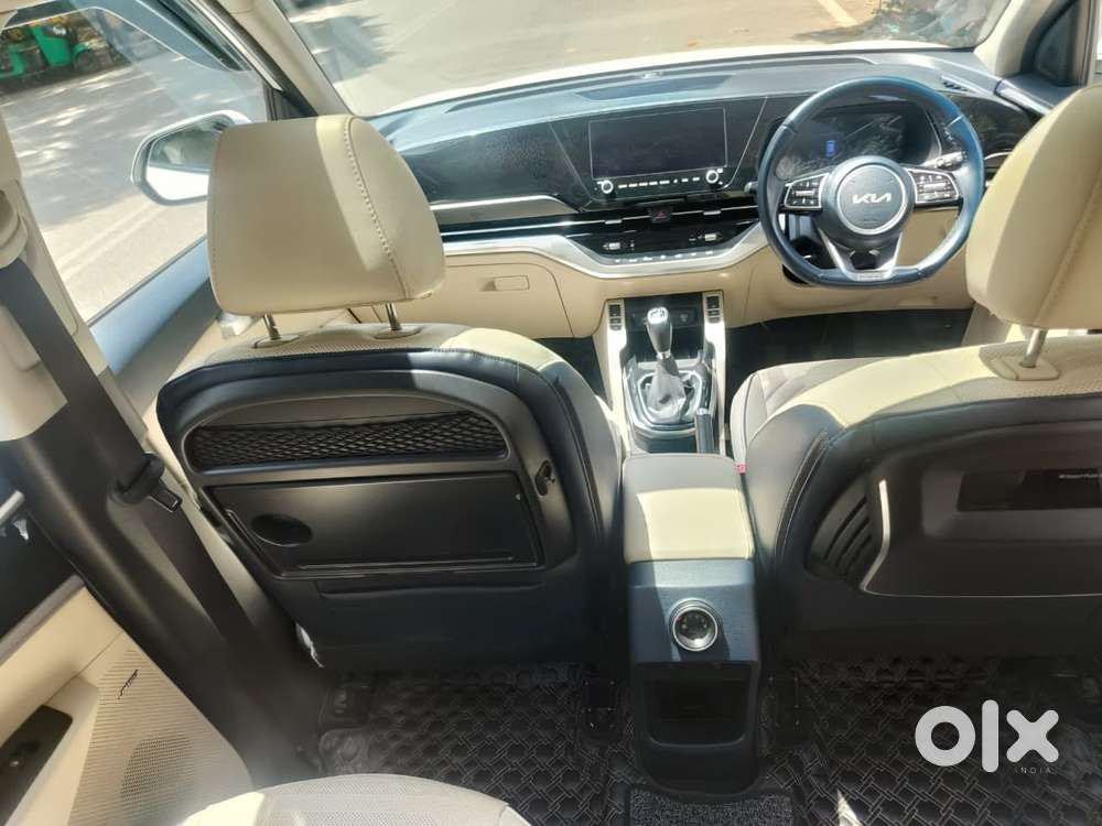Kia Carens 1.4 Luxury Plus 6 Str, 2022, Petrol