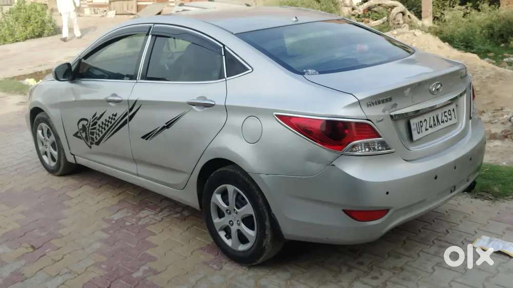 Hyundai Verna 2012