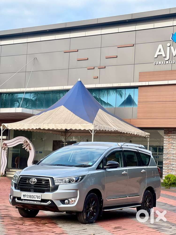Toyota Innova Crysta 2.4 V 8 Str, 2016, Diesel