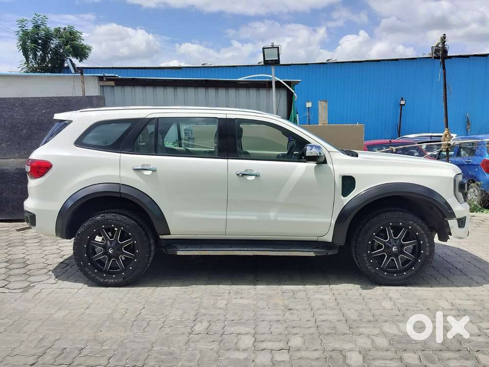 Ford Endeavour 2.2 Titanium 4x2 At, 2016, Diesel