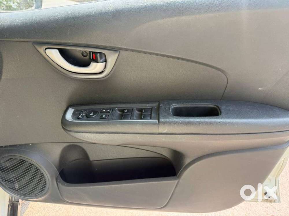 Honda Br-v I-vtec V Mt, 2016, Petrol