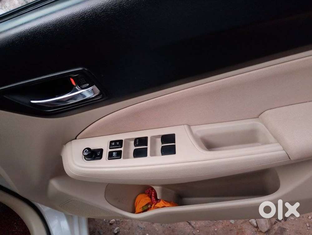 Maruti Suzuki Dzire 1.2 Vxi, 2023, Petrol