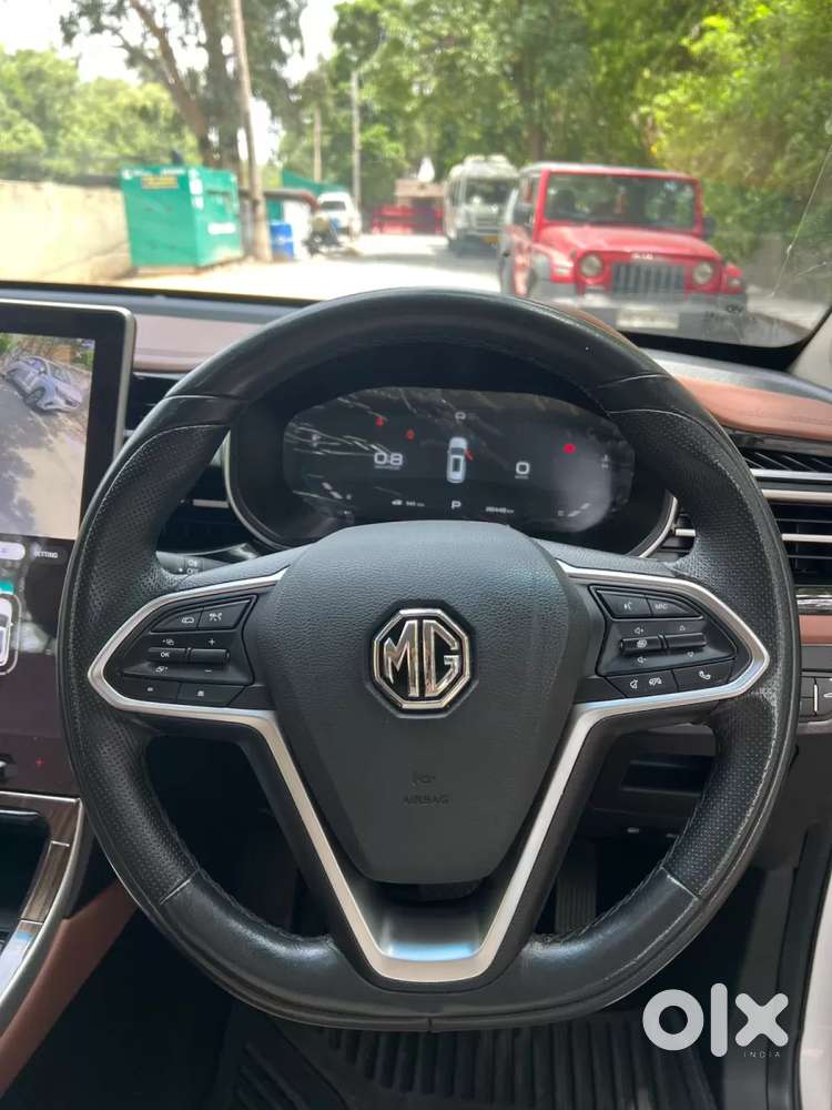 Mg Hector Plus Savvy Pro 1.5 Turbo Petrol Cvt 7 Str Dual Tone, 2023,..