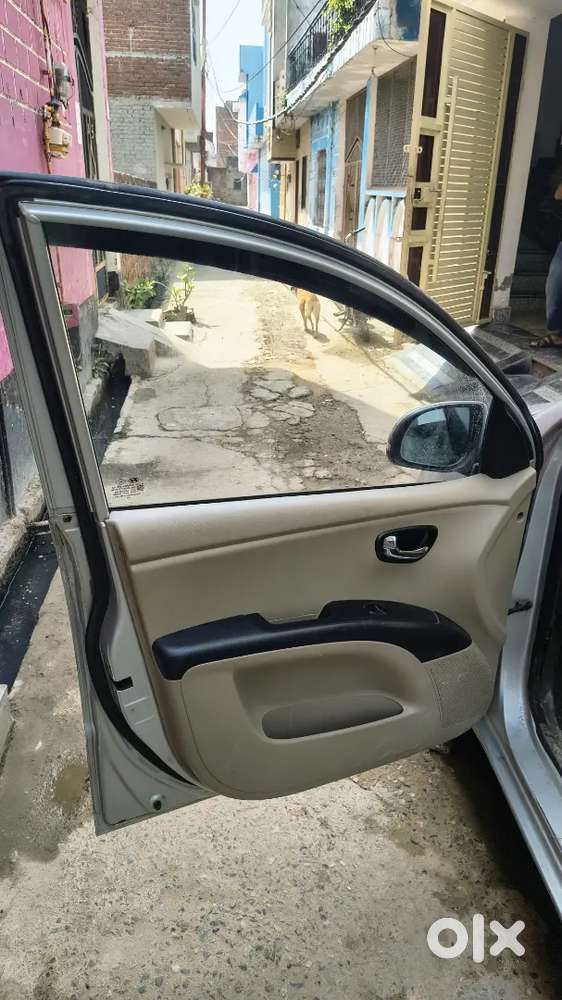 Hyundai I10 2011 Ek Dam Mast Car Hai Koi Kami Nahi