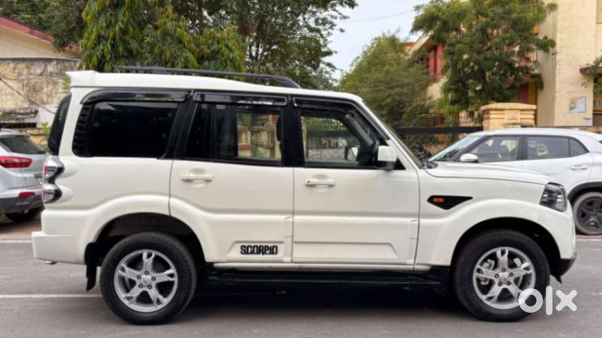 Mahindra Scorpio S10, 2017, Diesel