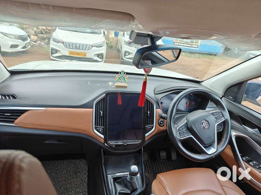 Mg Hector Plus Sharp Hybrid 1.5 Mt, 2021, Petrol