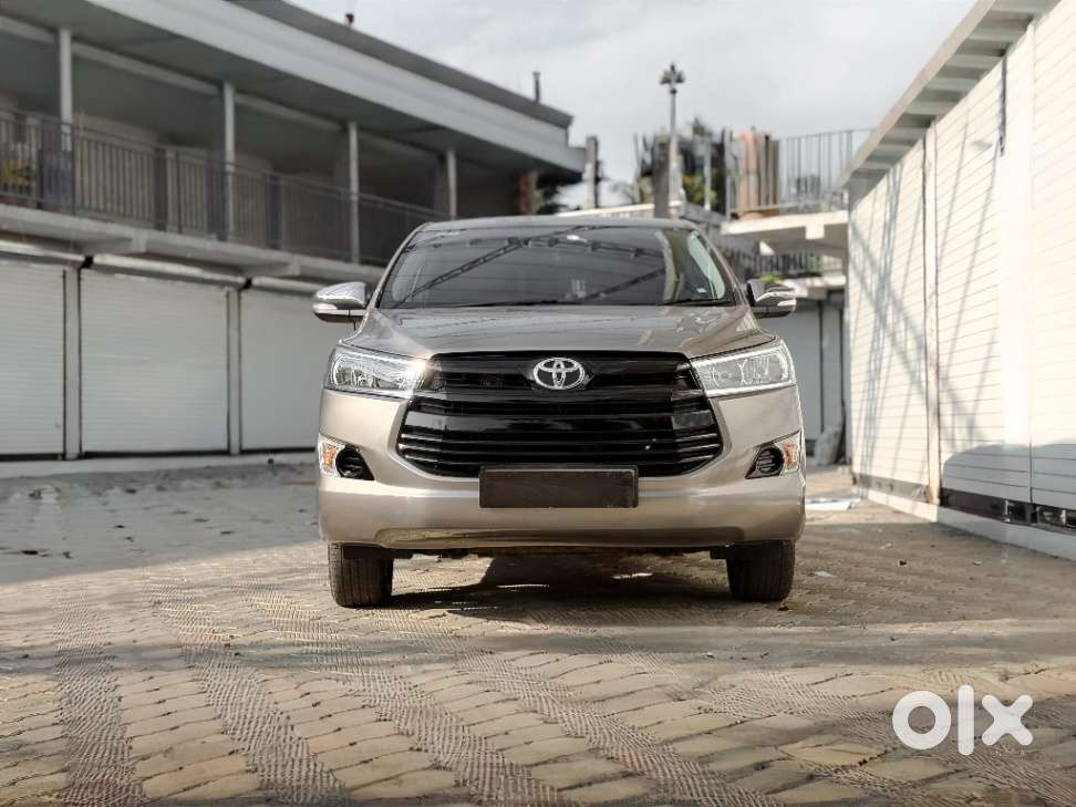 Toyota Innova Crysta 2.4 Gx Mt, 2017, Diesel