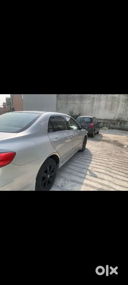 Toyota Corolla Altis 2011 Petrol 98000 Km Driven