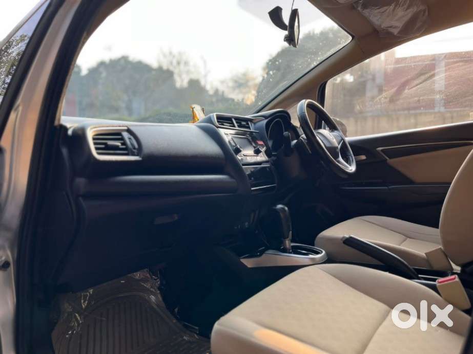 Honda Jazz V Cvt, 2015, Petrol