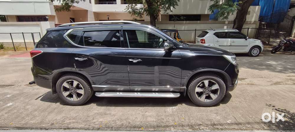 Mahindra Alturas G4 4wd At, 2019, Diesel