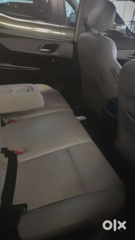 Mahindra Xuv700 2.0 Ax 7 Petrol At Str, 2022, Petrol