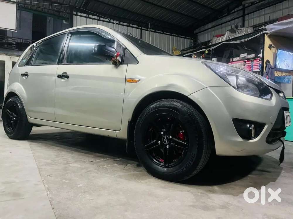 Ford Figo 2011 Petrol 65000 Km Driven