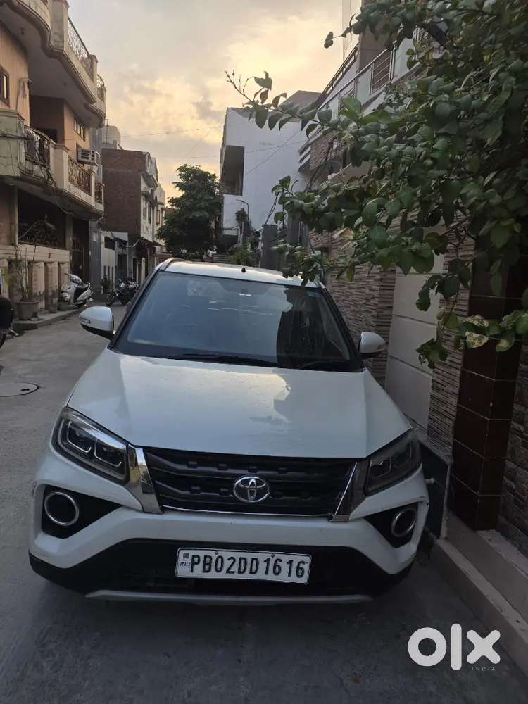 Toyota Urban Cruiser 2022 Petrol Well Maintained