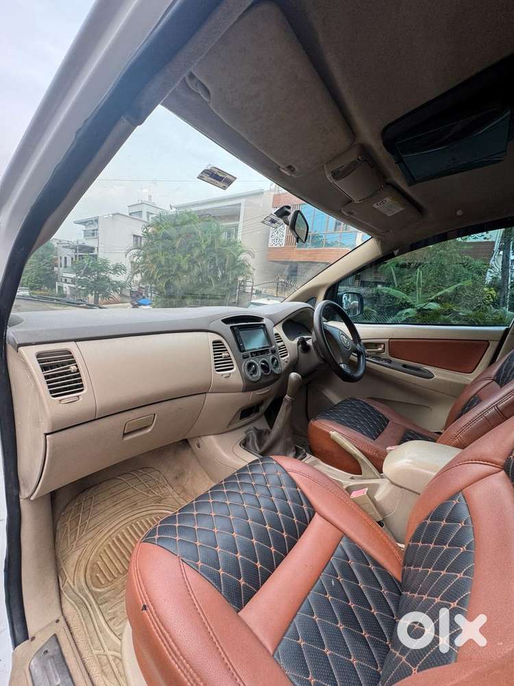 Toyota Innova 2.5 G (diesel) 8 Seater, 2006, Diesel