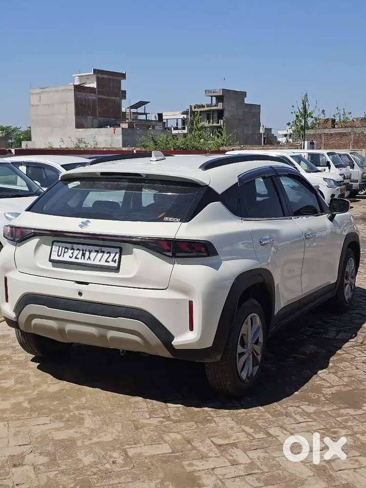 फैमिली को लेकर गाड़ी सेकंड ओनर हुई है